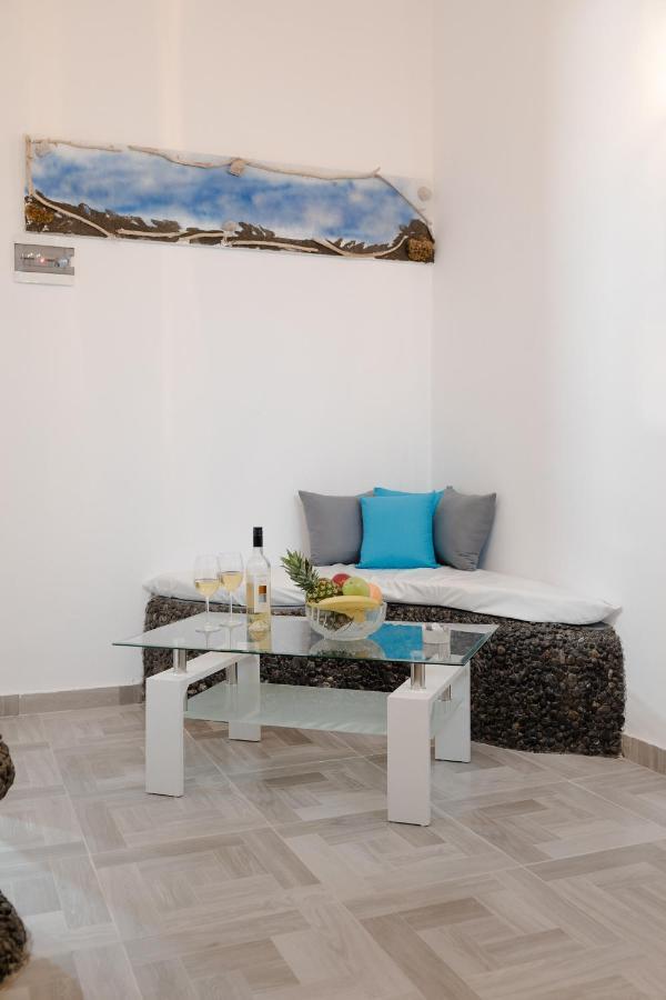 Aktis Suites Тира Экстерьер фото